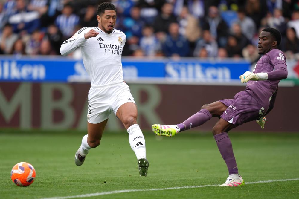 球的背後細 球的背後細